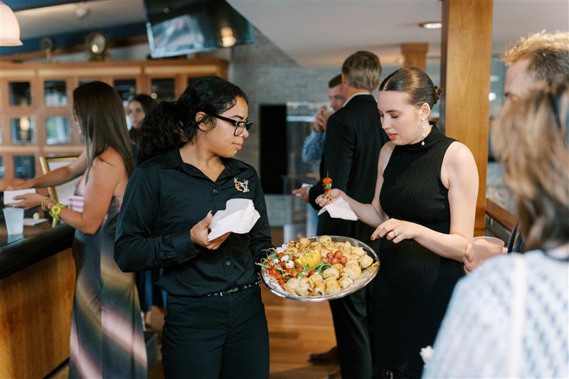 DINING & DRINKS img
